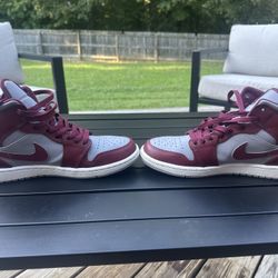 air jordan 1 cherrywood red (size 8 men)