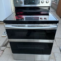 Samsung Electric Stove Good Conditions Everything Works Well 