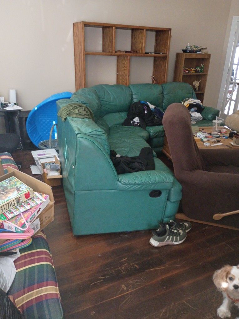 Couch With Two Recliners On The End.