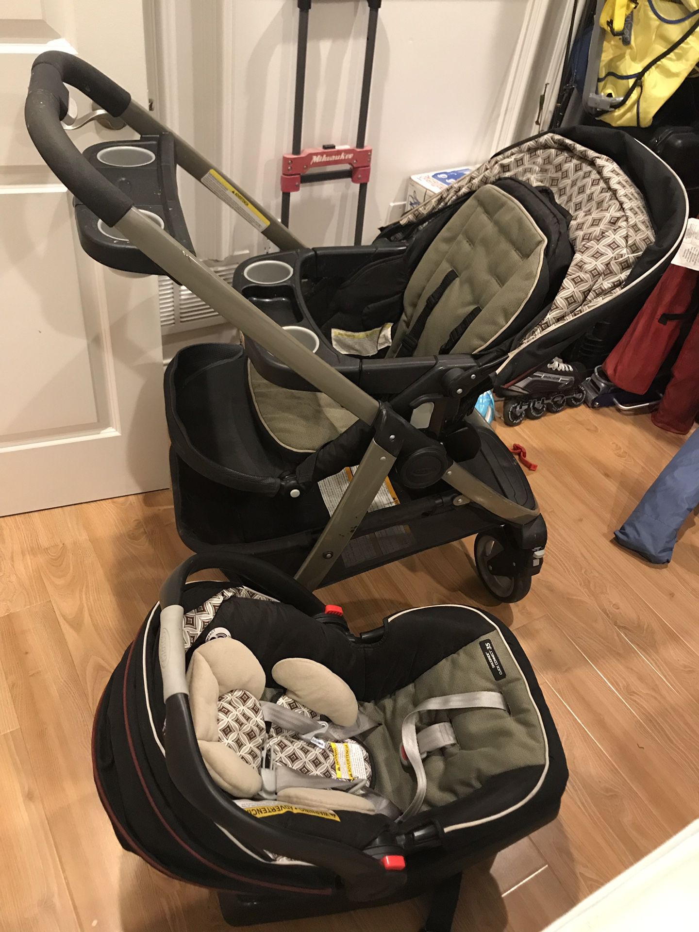 Graco stroller and infant car seat combo with base