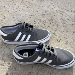 Adidas Shoes - Women Size 7, Men Size 5