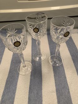 Three wine crystal wine glasses made in Italy