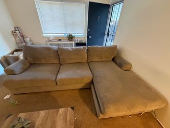 Gray 2-piece sectional couch