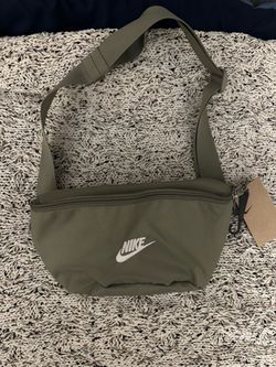 Nike shoulder bag