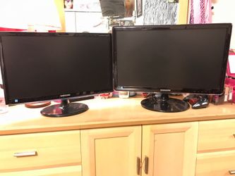 Desktop for sale with 2 monitors