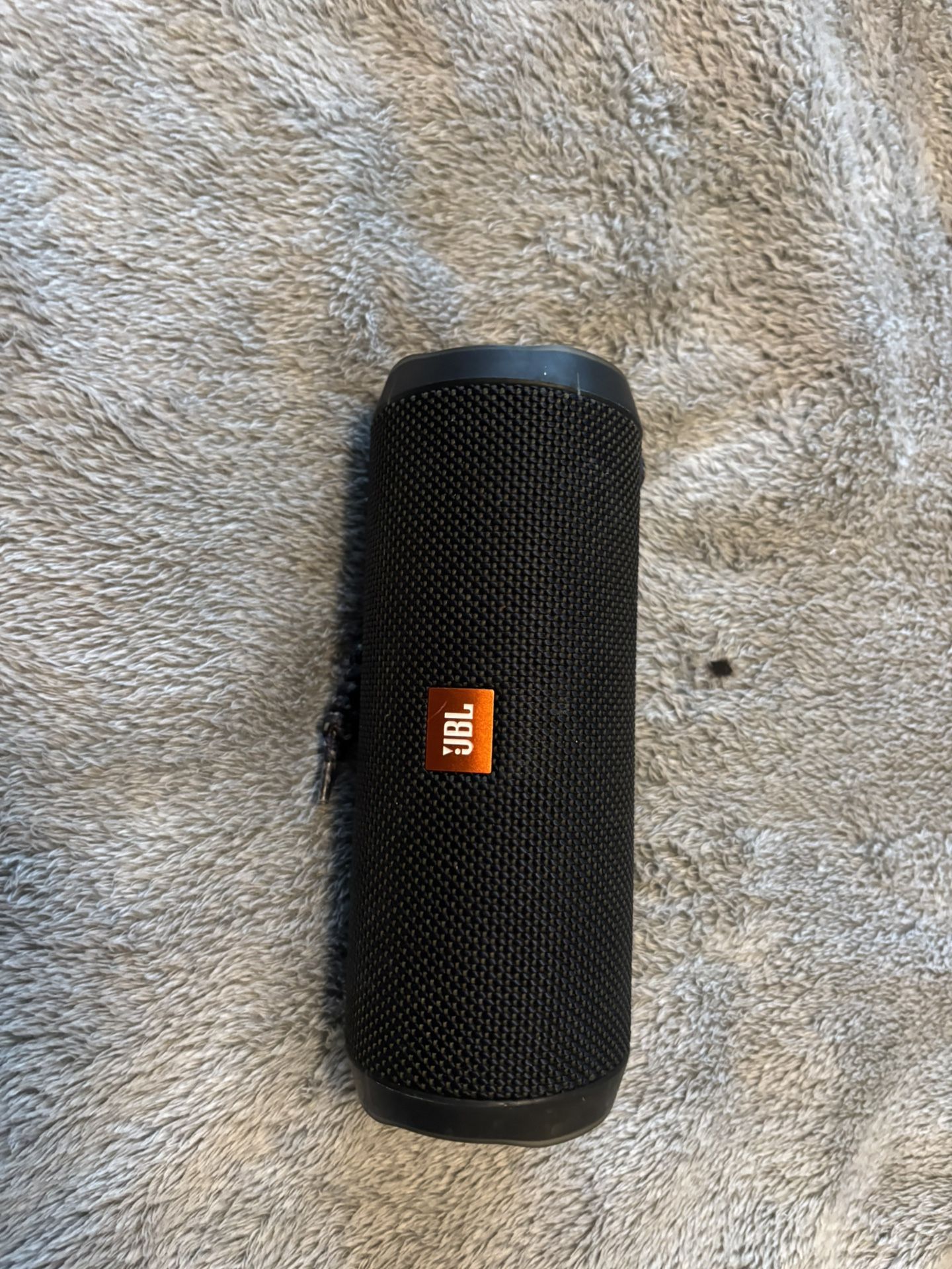 JBL Flip 4 Bluetooth Speaker