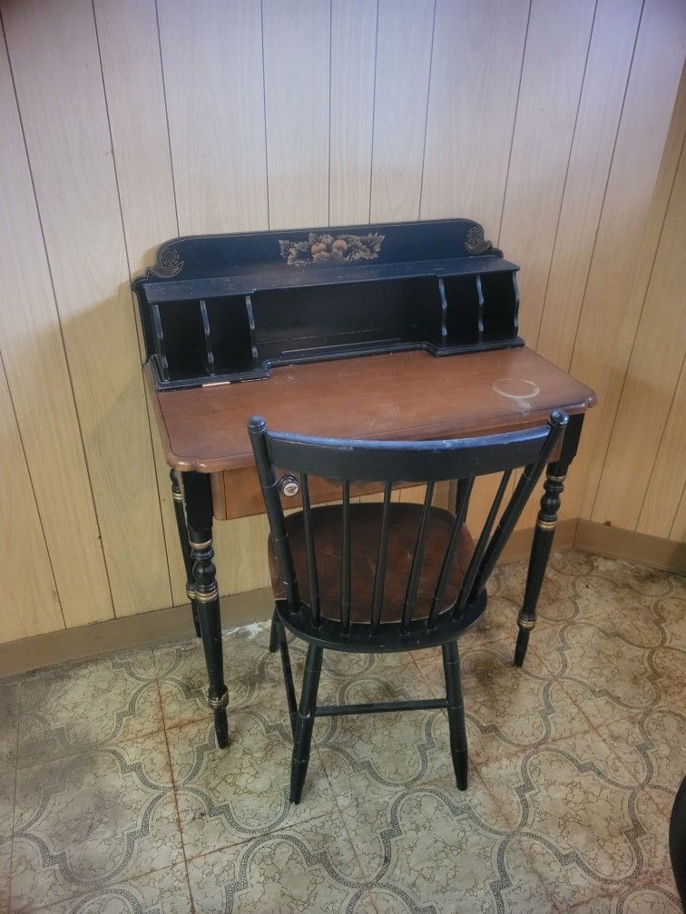Lambert Hitchcock Desk With Chair