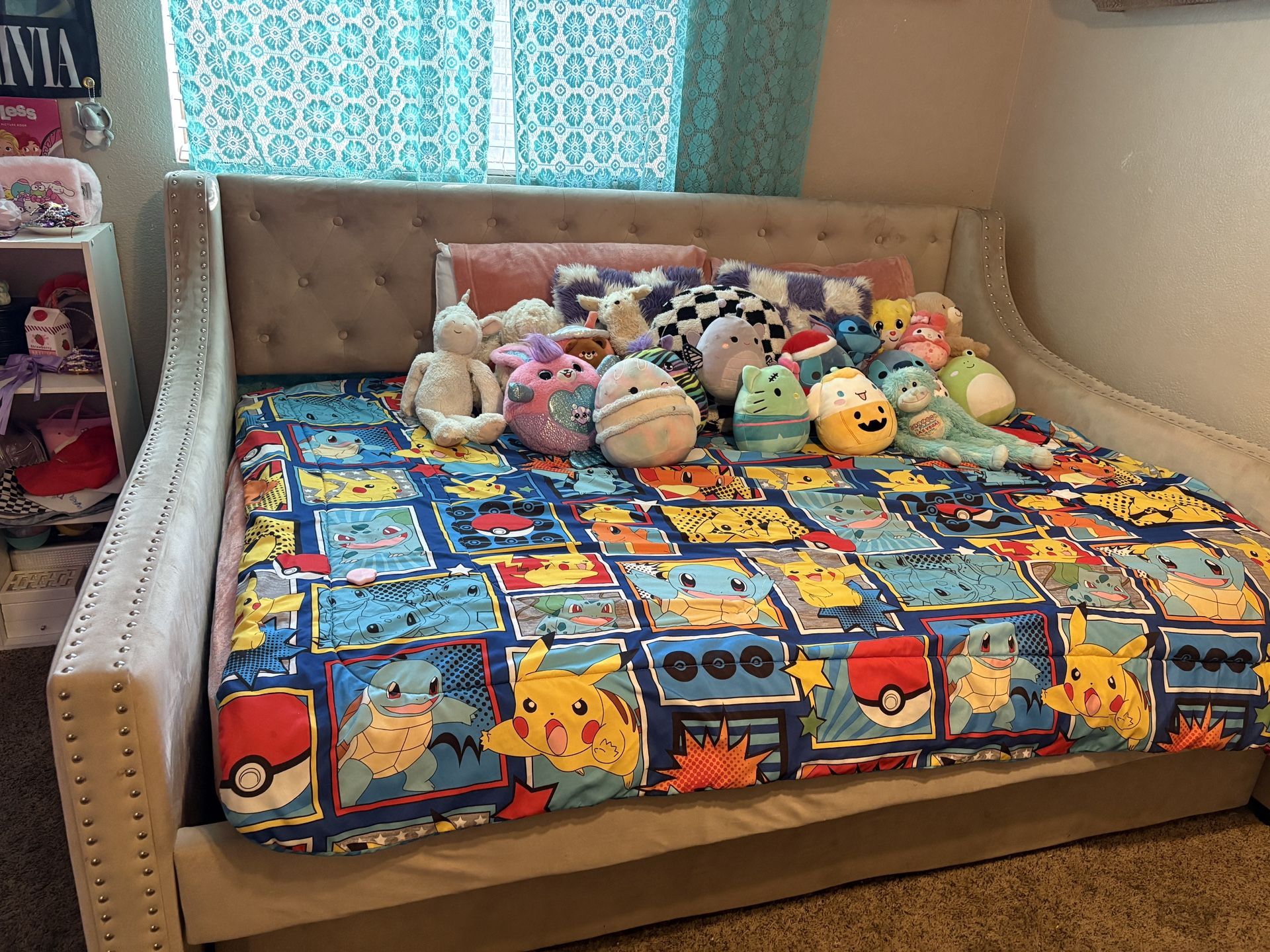 Full Truffle Bed With Twin Pullout