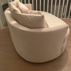 Swivel Barrel Chair 