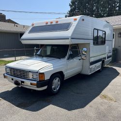 1986 Toyota Itasca