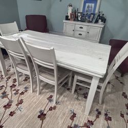 Dining Table And Hutch 