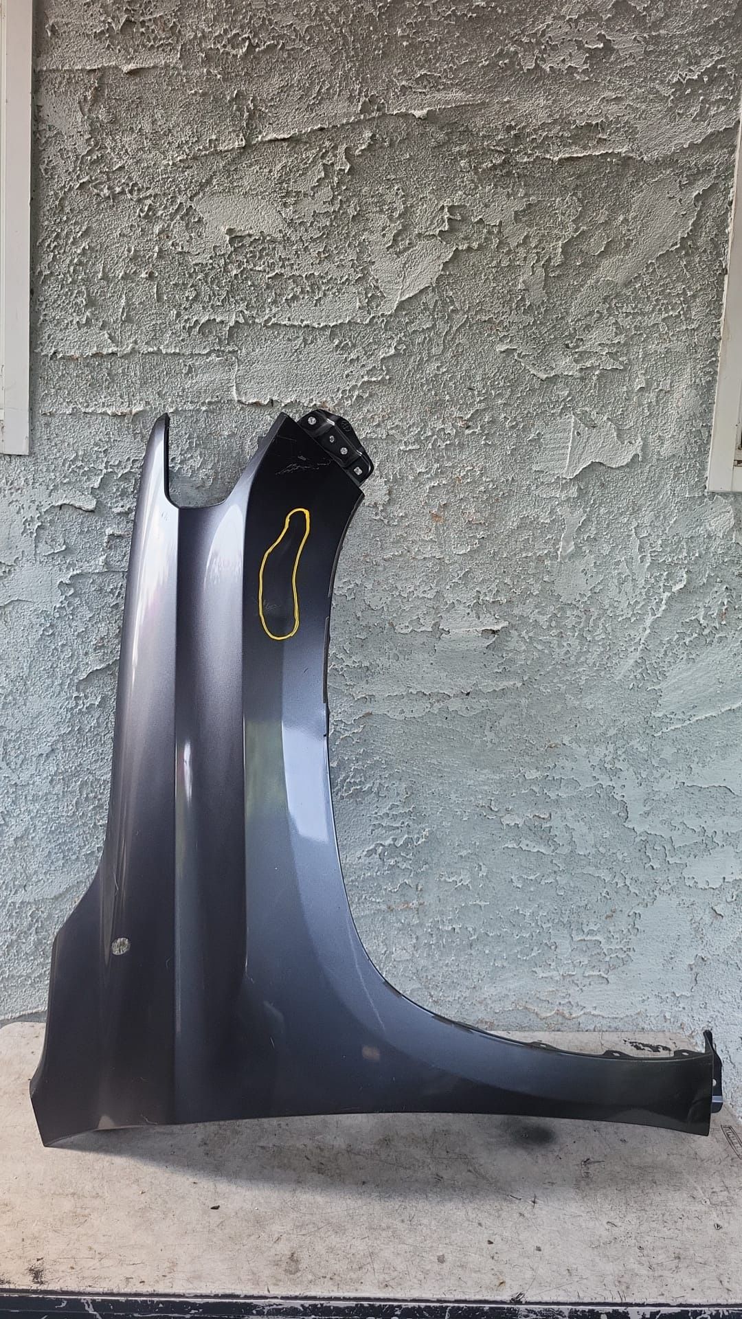 2007-2013 TOYOTA TUNDRA RIGHT FENDER OEM