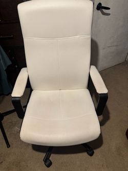 Gaming chair