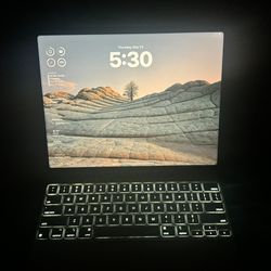 iPadPro 12.9 256 Gb. Full Set With Magic Keyboard And pencil 