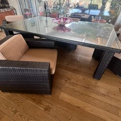 💥 7-Piece Patio Set – Glass Table + 6 Cushioned Chairs – $1,000 💥
