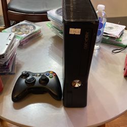 250gb Xbox 360 Complete With Cables And 1 Controller