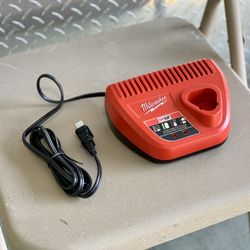 Milwaukee M12 charger
