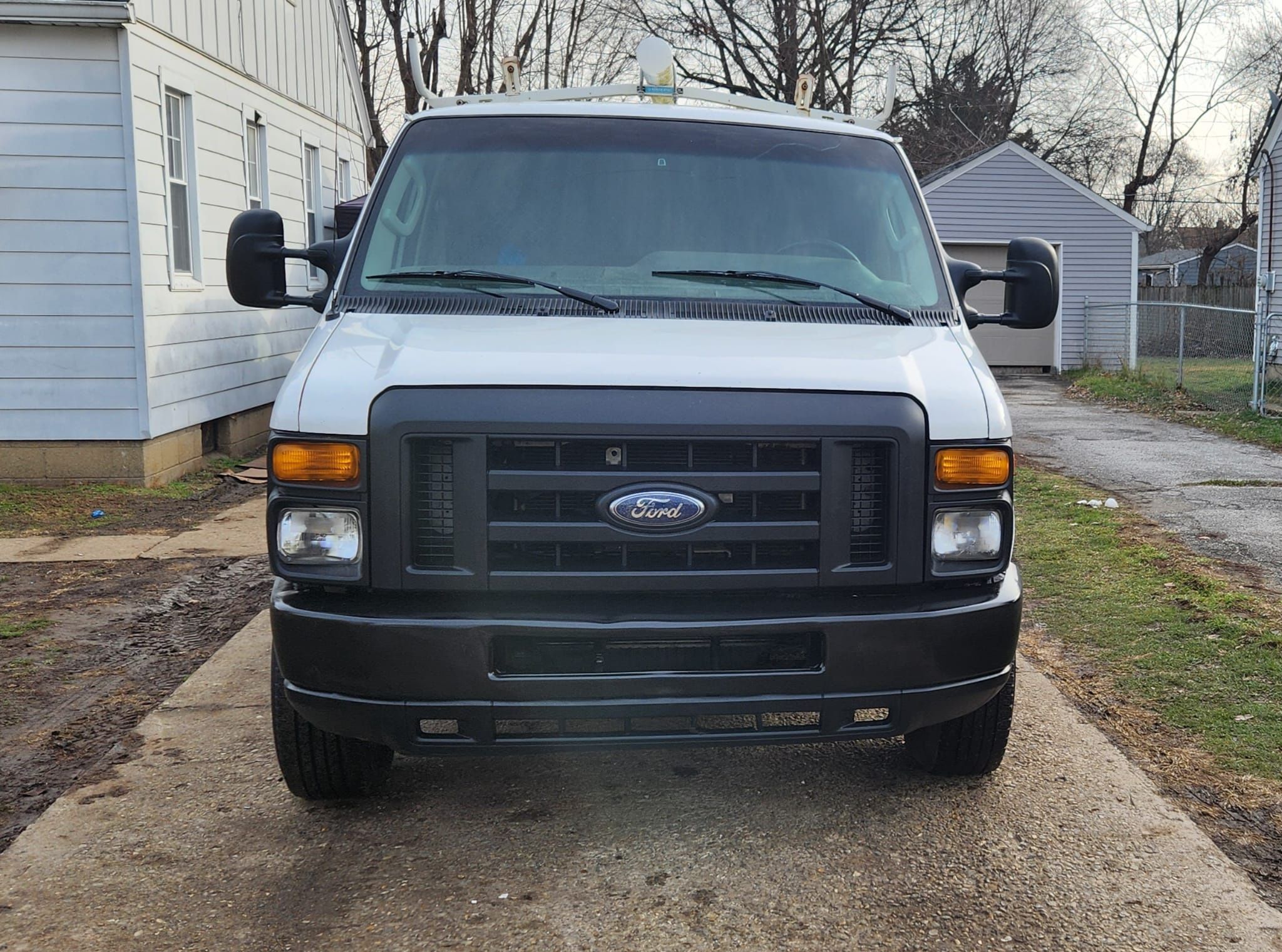 2010 Ford E-350