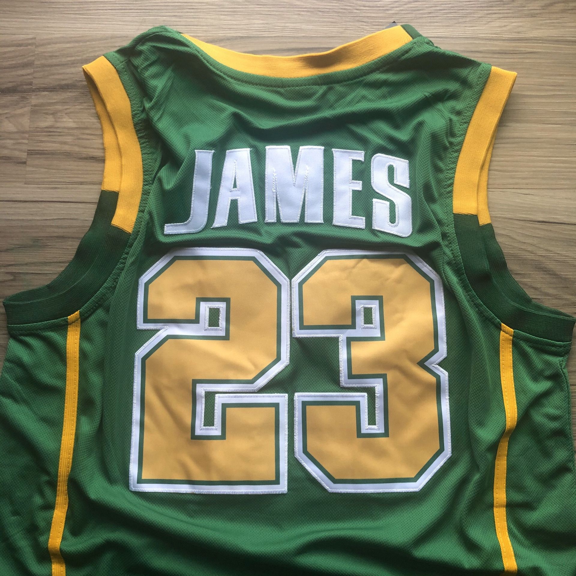 NEW! 🔥 LeBron James #23 High School Irish Los Angeles Lakers Jersey + Size Large + SHIPS OUT TODAY! 📦💨