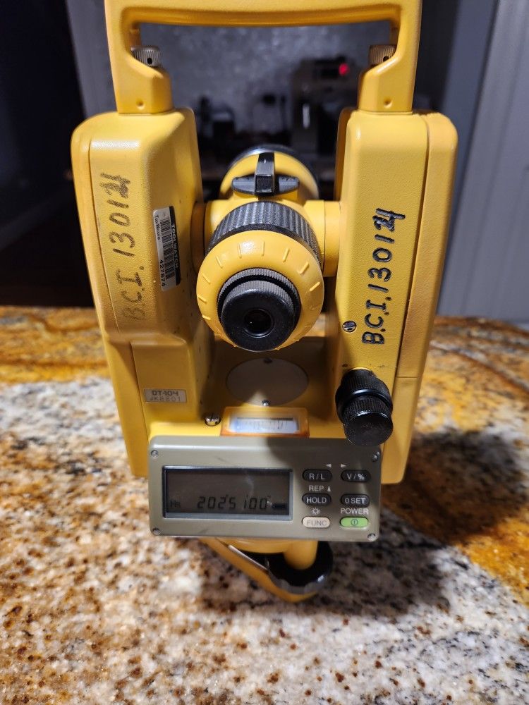 Topcon DT-104 Theodolite