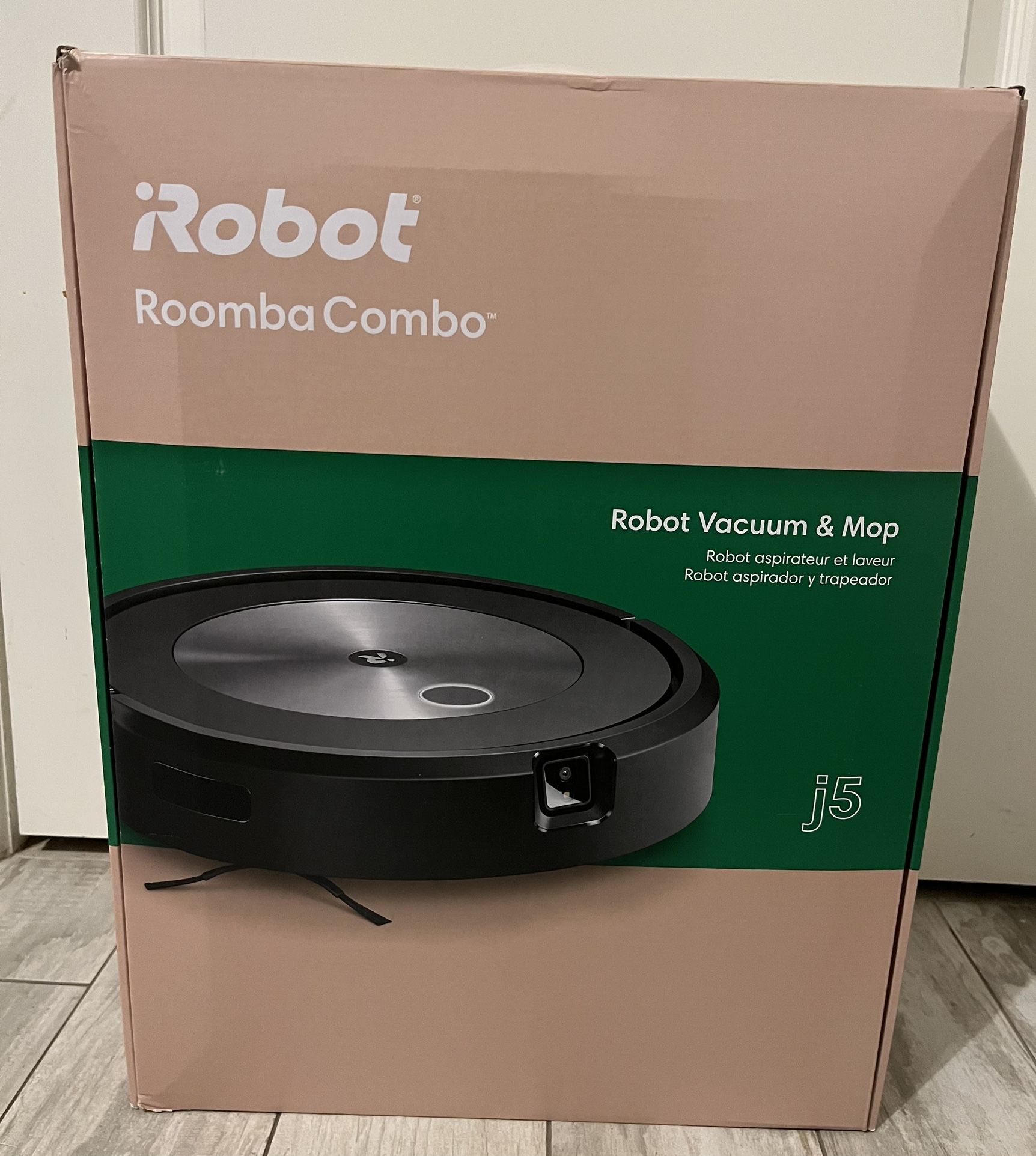 iRobot Roomba Combo j5 Vacuum & Mop