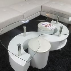 🚨COFFEE TABLE WITH 2 STOOLS BRAND NEW IN BOX 