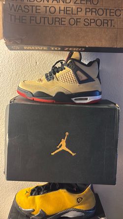Air Jordan 4 Retro Sneakers
