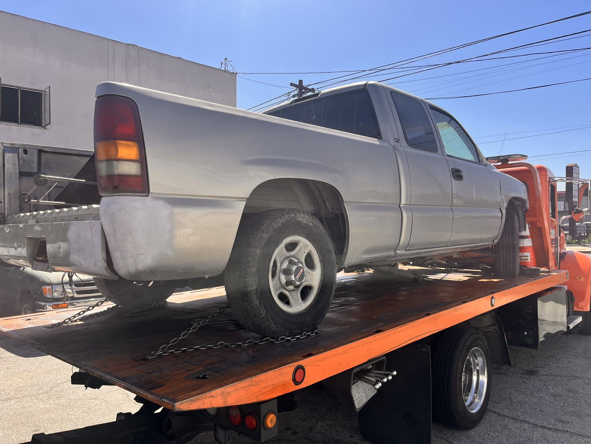 2001 Sierra  Pu Right Front Door. 