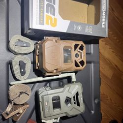Moultrie Mobile Edge 2 Cellular Security Camera And Flex-m SkyPoint Hunting Camera Comes with two cameras Trail camera