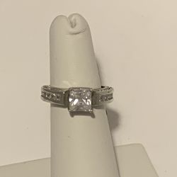 Gorgeous Princess Cut Engagement Ring Size 5 For $15
