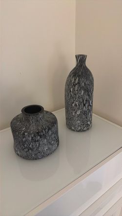 Decorative Dottie Vases – Set of 2 – Black & White