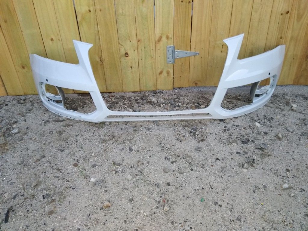Volvo front bumper cover . Need to run part number
