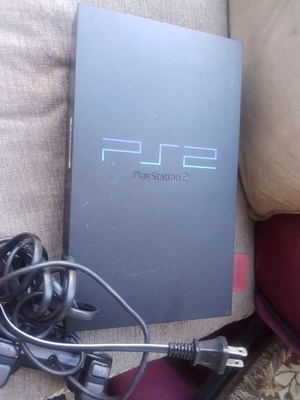 PS2 FOR SALE WITH CONTROLLER AND WIRE BUT ONE WIRE YOU HAVE TO PURCHASE.