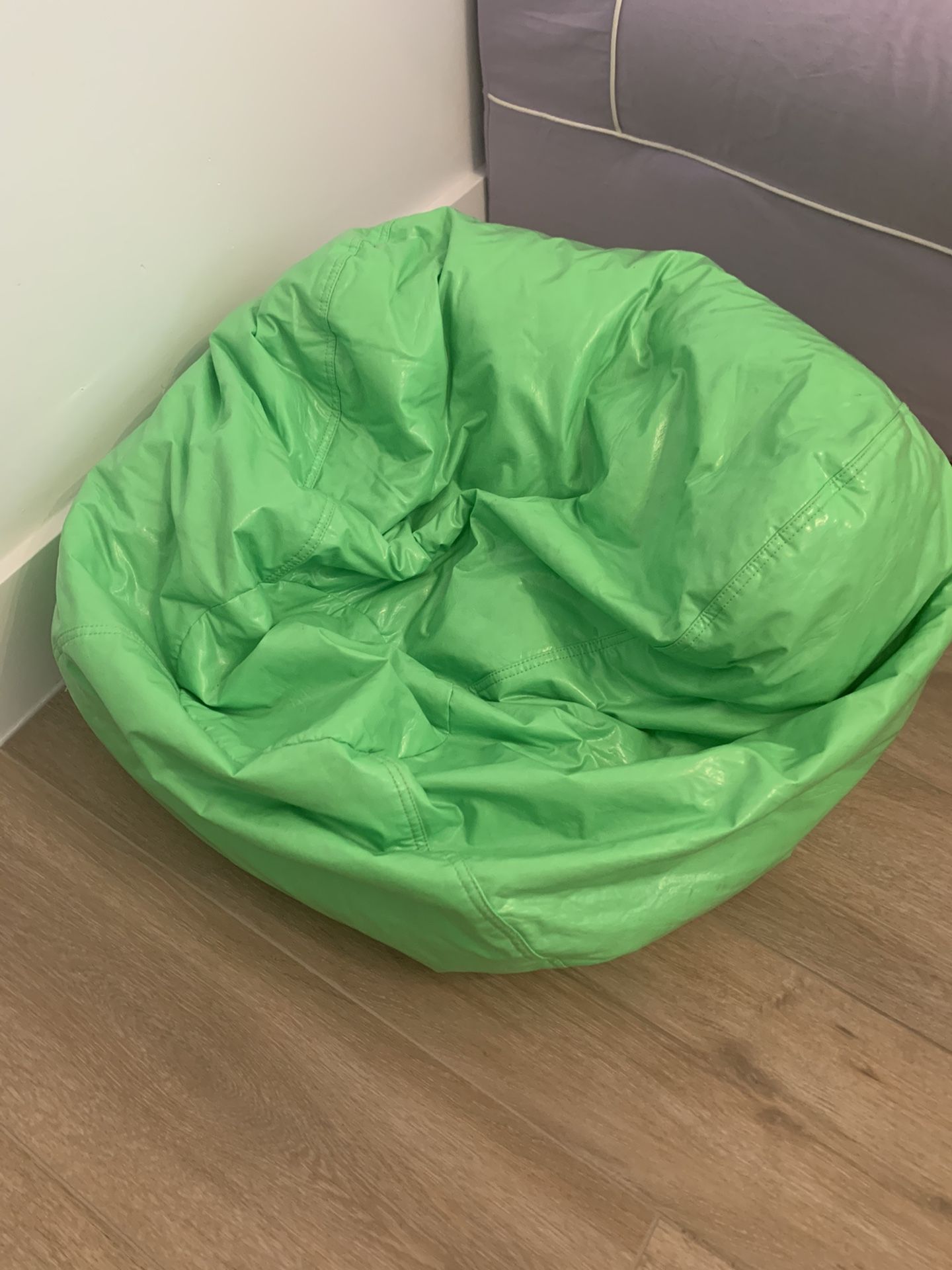 Le pouf. Bean bag. Green chair for Sale in Miami, FL OfferUp