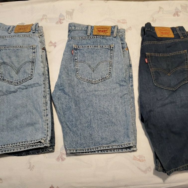 Levis