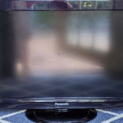 Panasonic 32" Viera LCD 720p HDTV