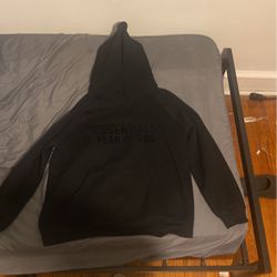  Essentials Black Hood Size M