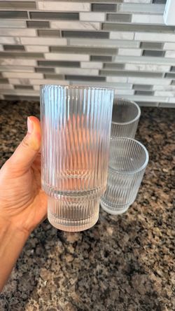 Ribbed glasses