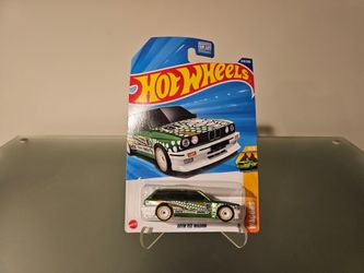 Hot wheels super treasure hunt BMW M3 Wagon mint