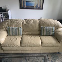 Leather Couch In Great Condition