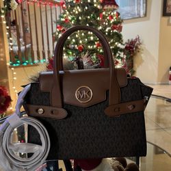 Michael Kors Authentic Crossbody 