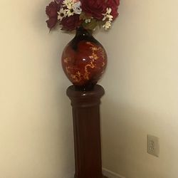 Large 18” Kutani Vase With Silk Flowers And 28” Plaster Pedestal Pick Up In Gaithersburg Md20877
