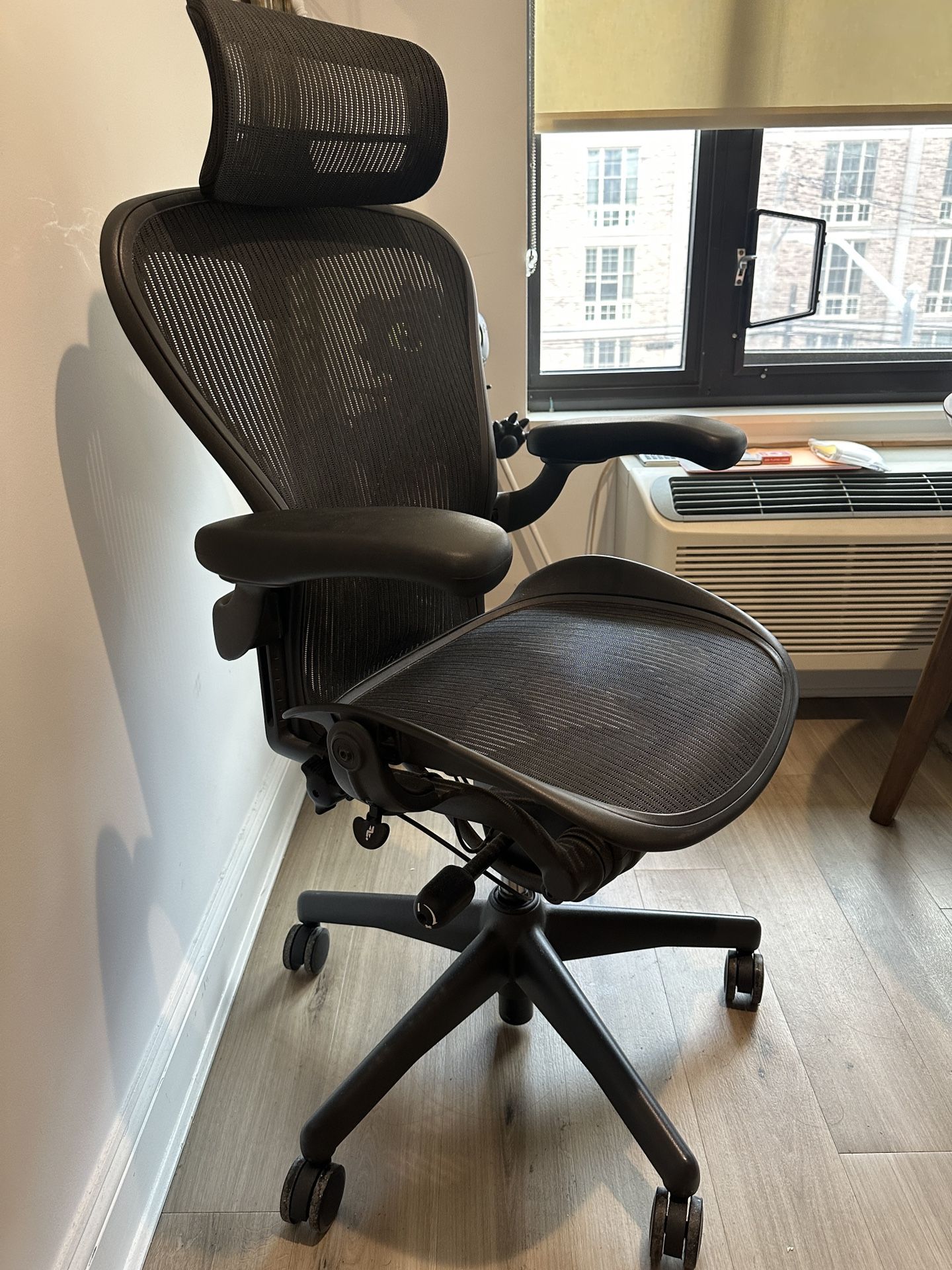 Moving Sale - Microwave, Dyson, Samsung, Table, Chairs, Desk, Bed, Mattress, Shelf, Cart, TV, 