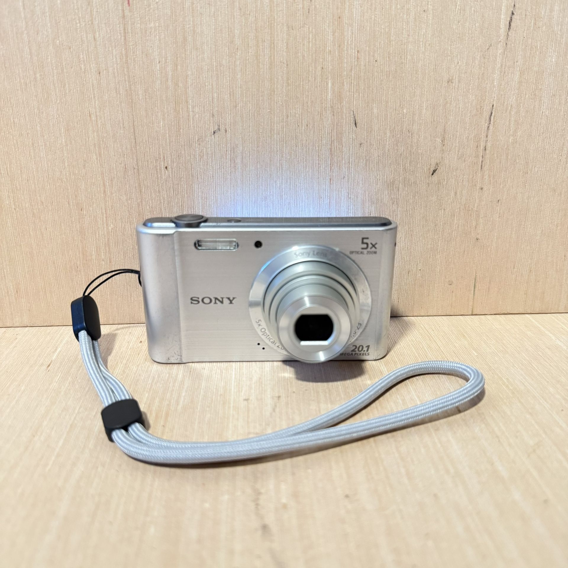 Sony Cyber-shot DSC-W800 20.1 MP Digital Camera Tested Good w/Bat-Char-Card/Read