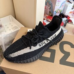Yeezy 350 V2