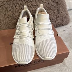 New Skechers Mark Mason Modern Jogger Sneakers. 9.5