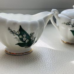 Royal Dover bone china creamer and sugar set 