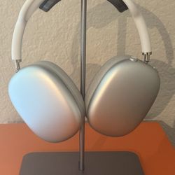 AirPods Max Wireless Earphones Space Gray + Stand