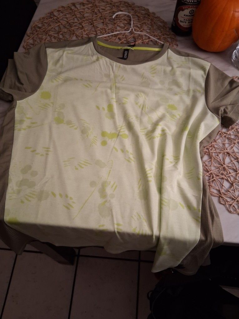 Blusas Nuevas De Mujer Con Manga Y No Manga M Y S Cada Una 4