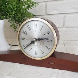 Vintage Sessions Mantel Clock 🕰️